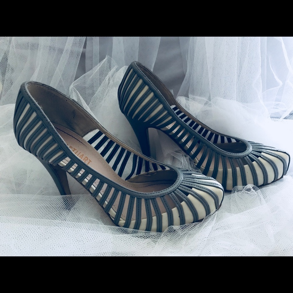 Colin Stuart sexy heels!